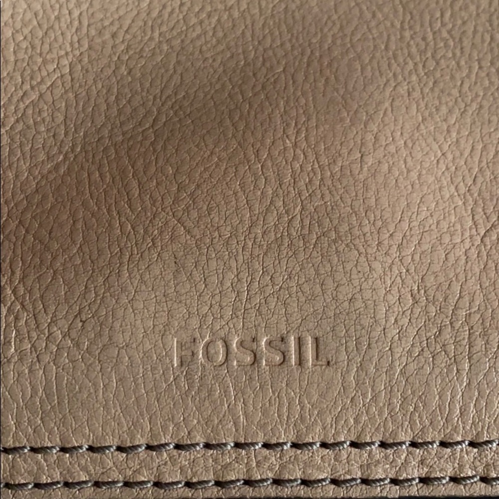 FOSSIL PURSE - Picture 2 of 9